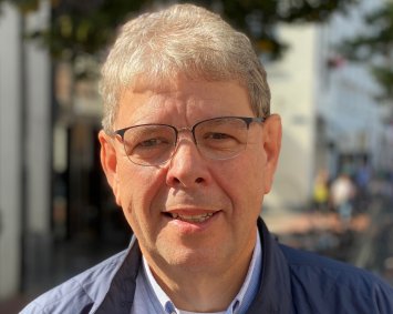 Dr. Mike Martens